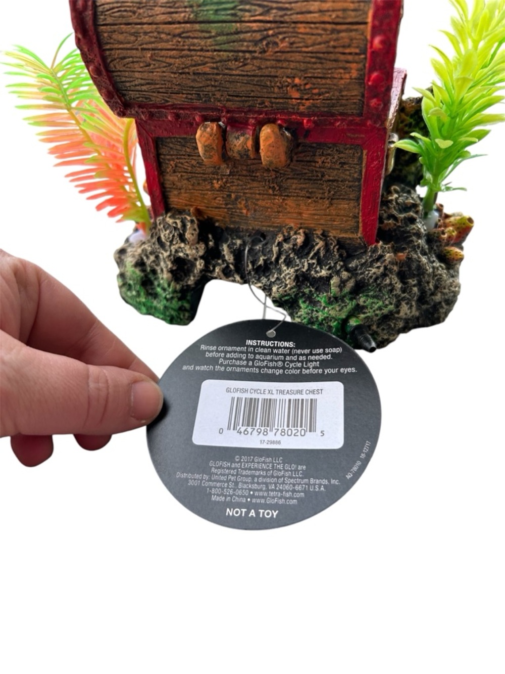 🐠 GloFish XL Treasure Chest Aquarium Décor – Color‑Changing Under LED – New - Picture 4 of 4